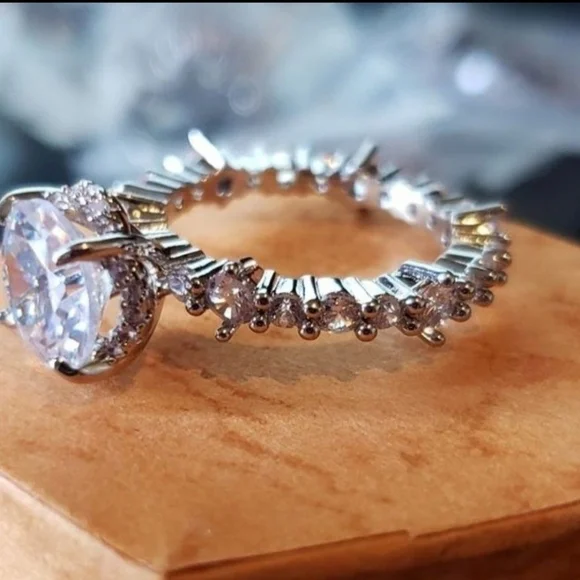 Silver Bridal Ring Set w Round and Princess Cut 2Ct Ring - Picture 7 of 10